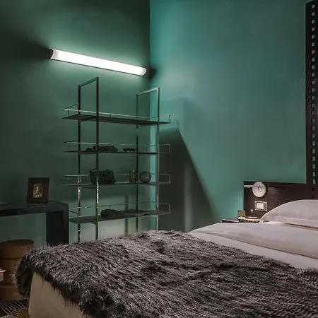 Three In Spanish Steps Bed & Breakfast Roma